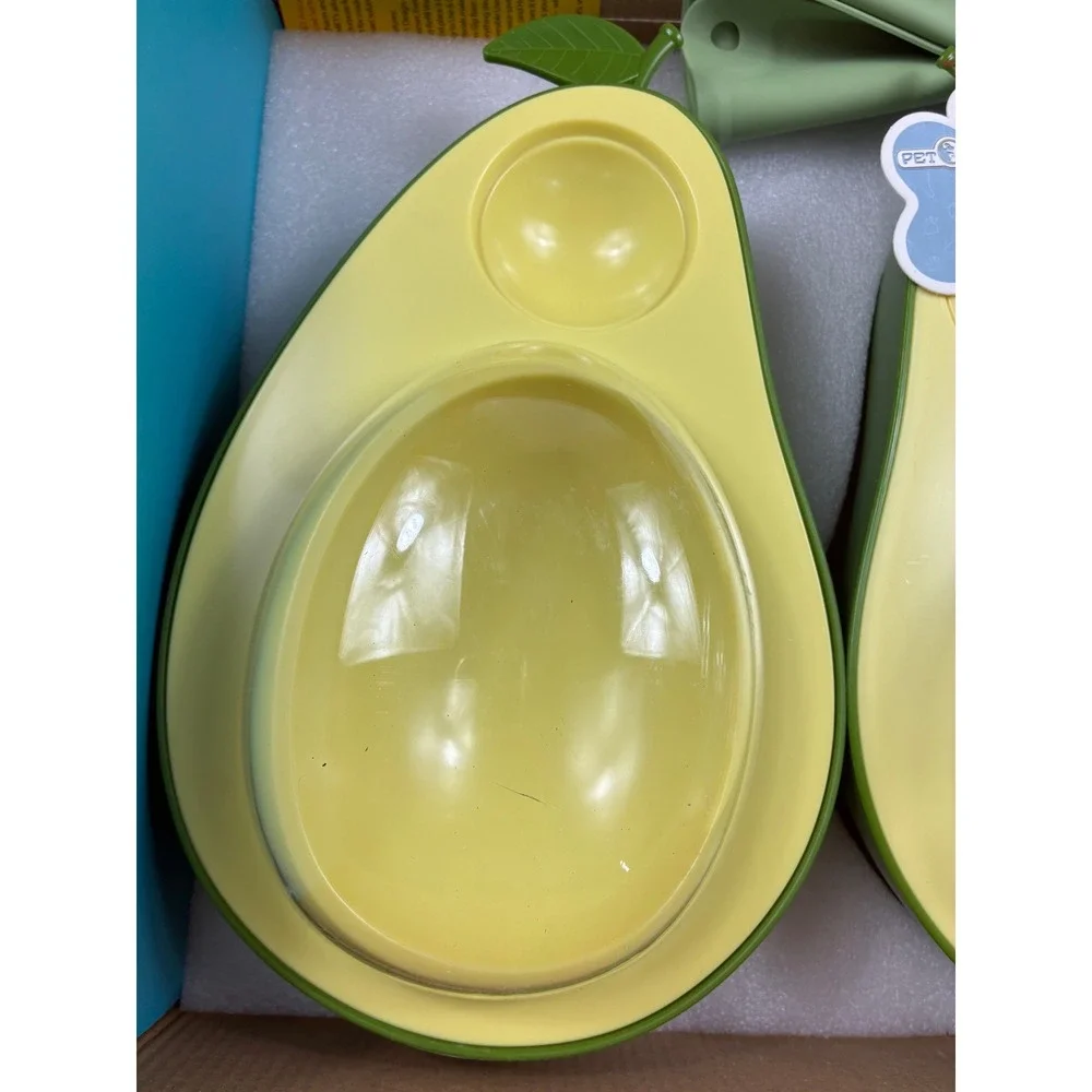 Pet Met Avocado Shaped Pet Slow Feeder‎ and Water Bowl Set with Silicone Mat New
